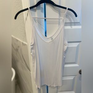 Z Supply White Tank. Medium.